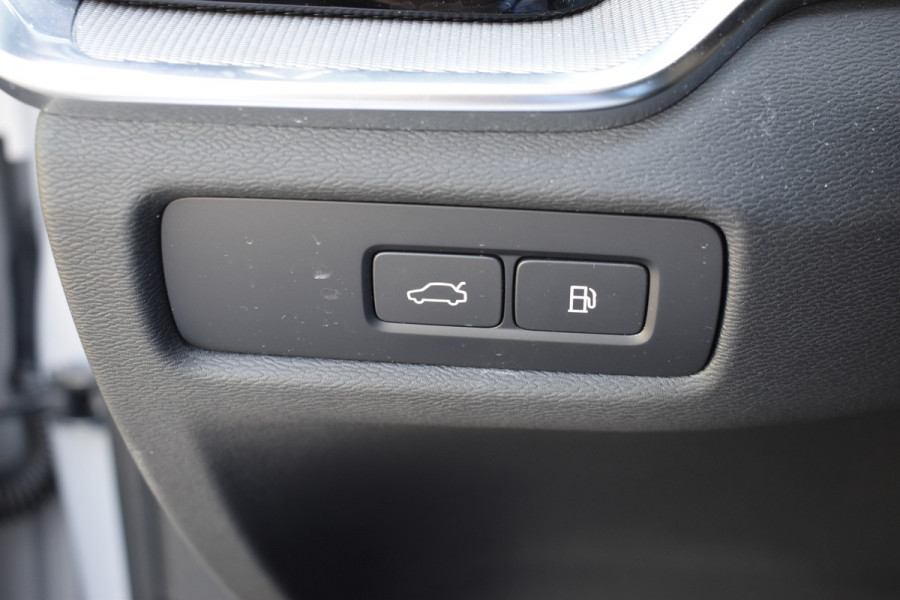 Volvo S60 Recharge T6 AWD Plus Dark H&K | ACC | 360 camera | Sportstoelen | Blis | Stuurverwarming | Stoelverwarming