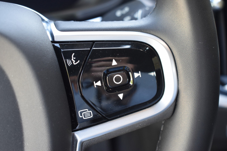 Volvo S60 Recharge T6 AWD Plus Dark H&K | ACC | 360 camera | Sportstoelen | Blis | Stuurverwarming | Stoelverwarming