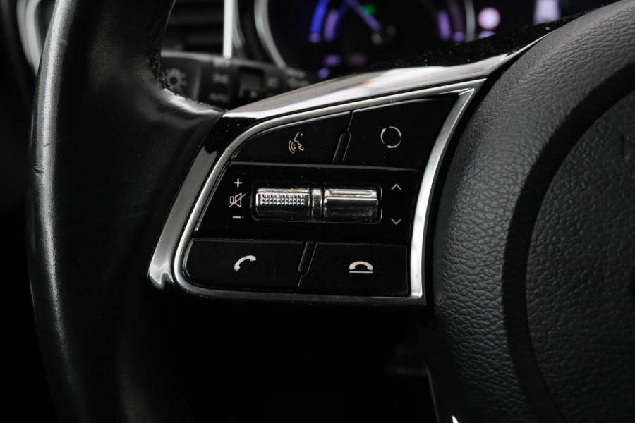 Kia Ceed 1.6 GDI PHEV DynamicLine | Stoel & stuurverwarming | Adaptive cruise | Trekhaak | Camera | Half leder | Navigatie | Keyless | Full LED