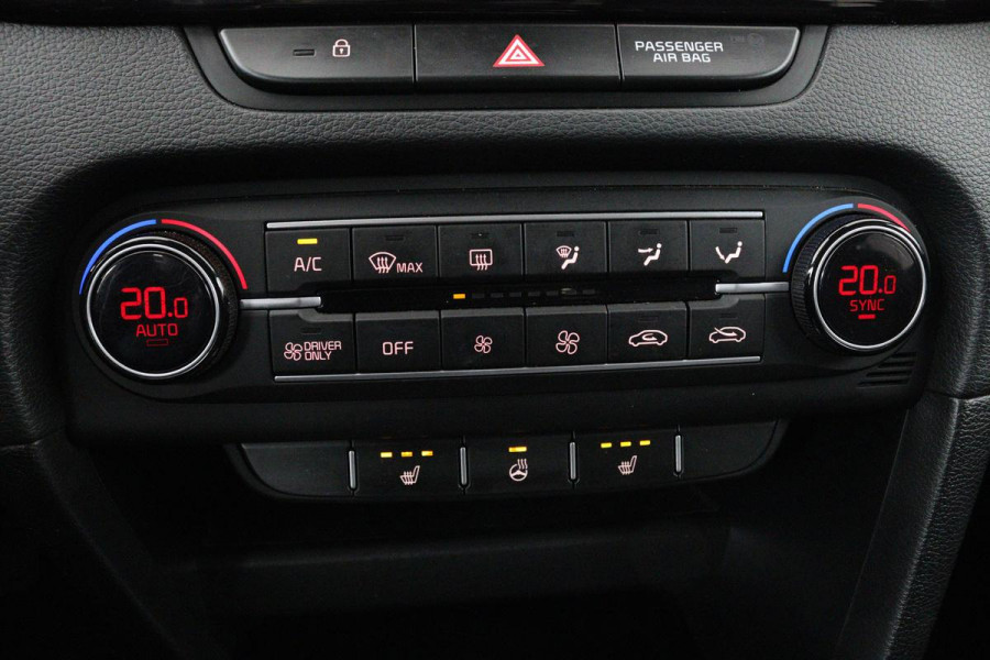 Kia Ceed 1.6 GDI PHEV DynamicLine | Stoel & stuurverwarming | Adaptive cruise | Trekhaak | Camera | Half leder | Navigatie | Keyless | Full LED
