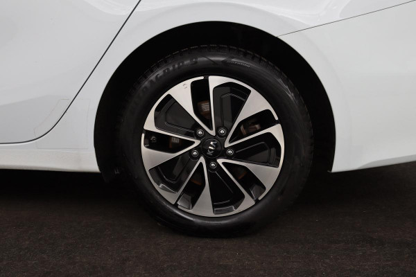 Kia Ceed 1.6 GDI PHEV DynamicLine | Stoel & stuurverwarming | Adaptive cruise | Trekhaak | Camera | Half leder | Navigatie | Keyless | Full LED