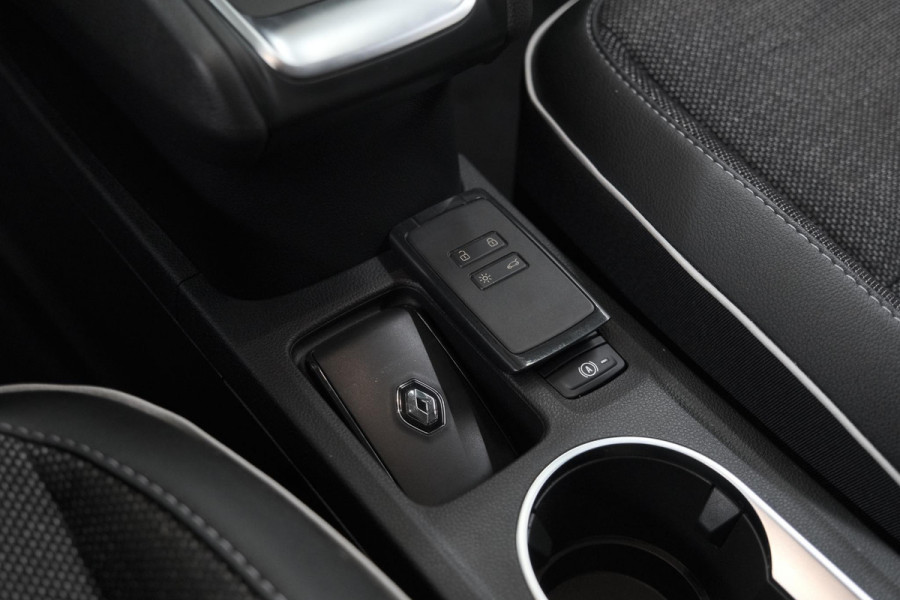 Renault Captur Mild Hybrid 140 EDC Techno | Camera | Navigatie | Apple Carplay | Parkeersensoren