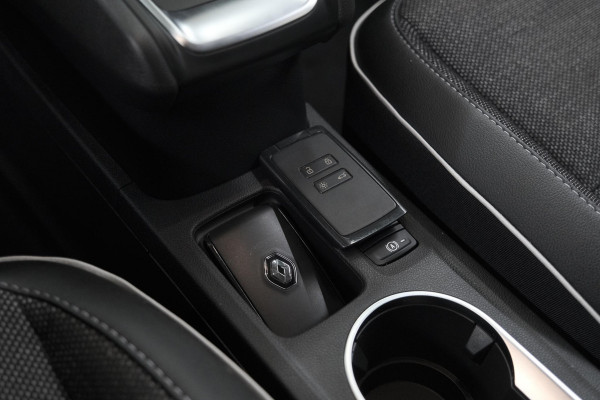 Renault Captur Mild Hybrid 140 EDC Techno | Camera | Navigatie | Apple Carplay | Parkeersensoren