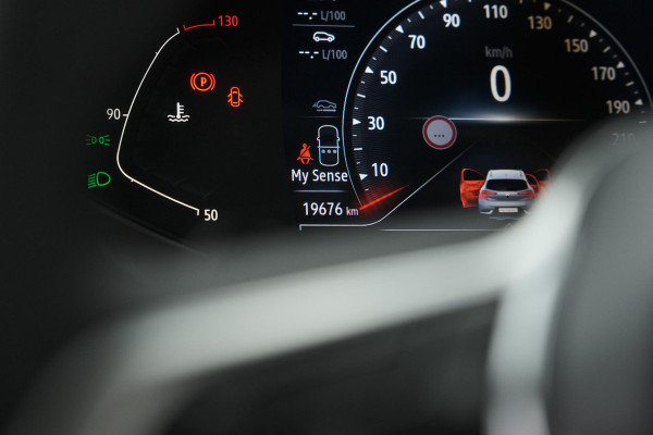Renault Captur Mild Hybrid 140 EDC Techno | Camera | Navigatie | Apple Carplay | Parkeersensoren