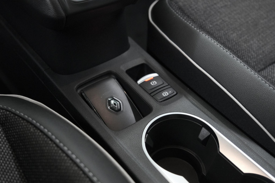 Renault Captur Mild Hybrid 140 EDC Techno | Camera | Navigatie | Apple Carplay | Parkeersensoren