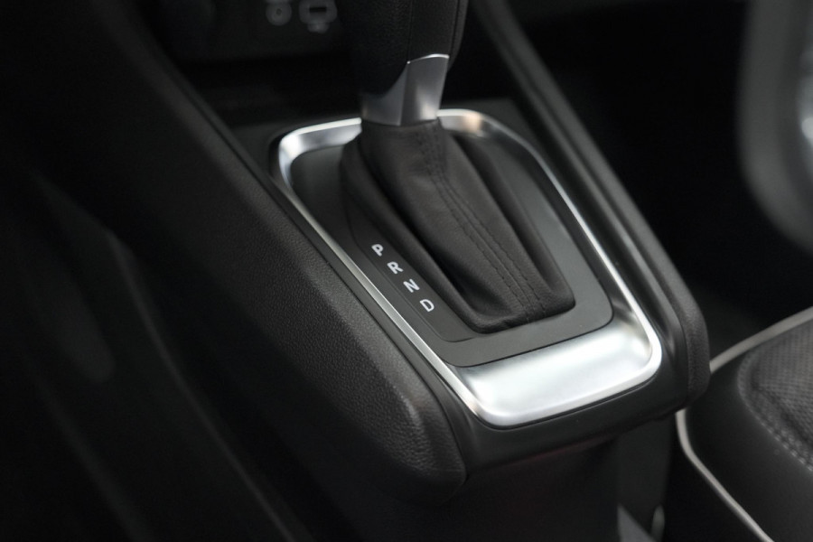 Renault Captur Mild Hybrid 140 EDC Techno | Camera | Navigatie | Apple Carplay | Parkeersensoren
