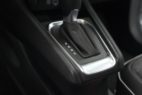 Renault Captur Mild Hybrid 140 EDC Techno | Camera | Navigatie | Apple Carplay | Parkeersensoren