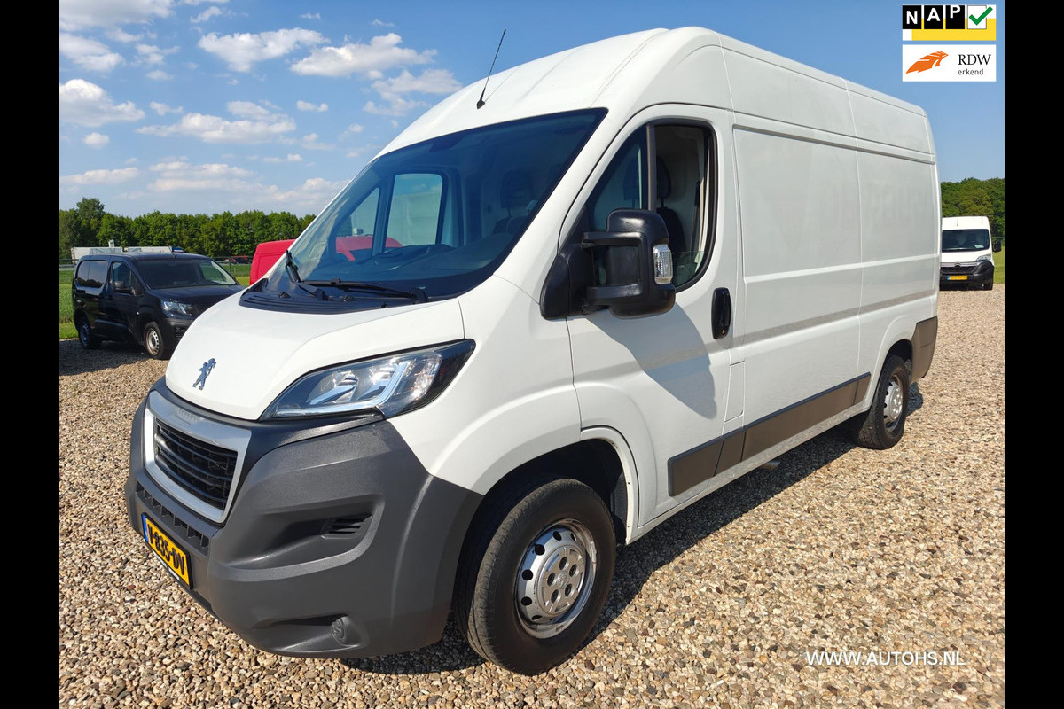 Peugeot Boxer 330 2.0 BlueHDI L2H2 Pro , Apk april 2026 , 1e Eig , Euro 6 , Lage km , nette bus.Airco cruise Peugeot Boxer 330 2.0 BlueHDI L2H2 Pro , Apk april 2026 , 1e Eig , Euro 6 , Lage km , nette bus.Airco cruise