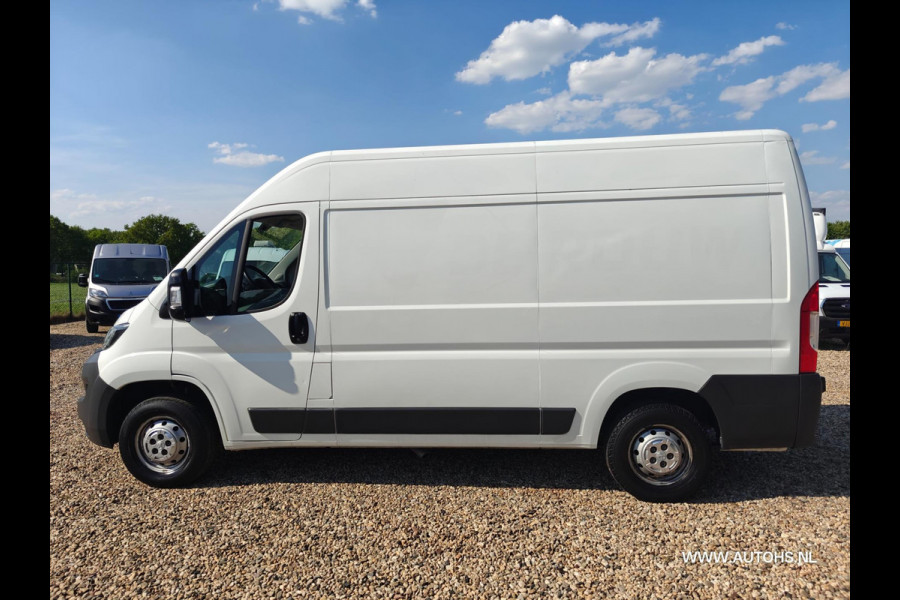Peugeot Boxer 330 2.0 BlueHDI L2H2 Pro , Apk april 2026 , 1e Eig , Euro 6 , Lage km , nette bus.Airco cruise