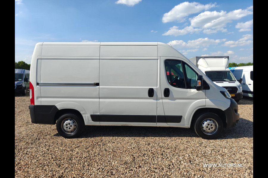 Peugeot Boxer 330 2.0 BlueHDI L2H2 Pro , Apk april 2026 , 1e Eig , Euro 6 , Lage km , nette bus.Airco cruise