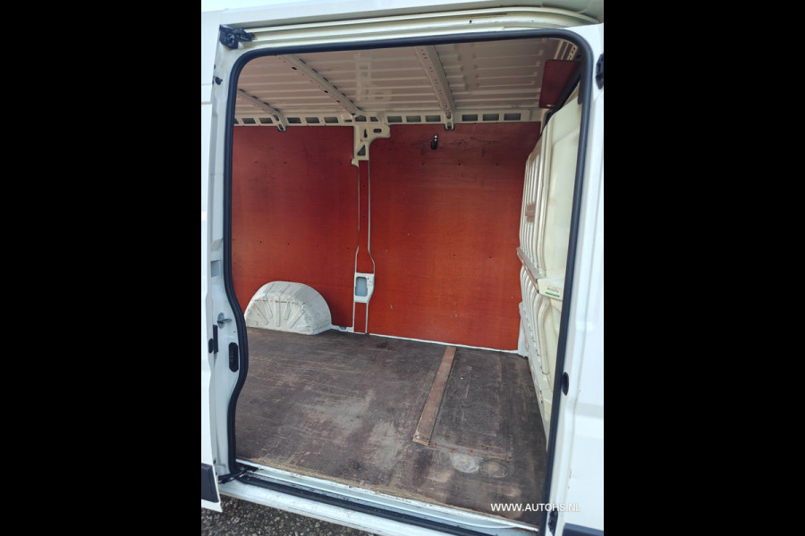 Peugeot Boxer 330 2.0 BlueHDI L2H2 Pro , Apk april 2026 , 1e Eig , Euro 6 , Lage km , nette bus.Airco cruise