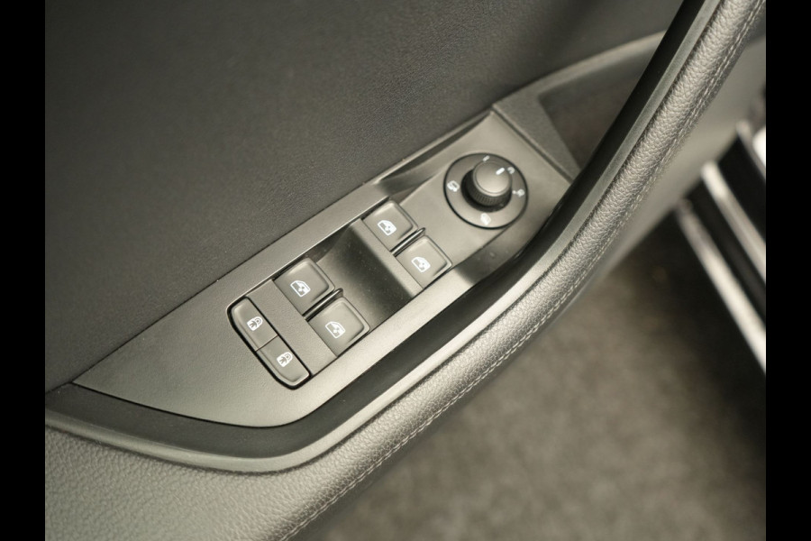 Škoda Superb Combi 1.4 TSI iV Business Edition Plug In Hybrid 218pk PHEV | Panodak | Lederen Sportstoelen Memory & Ventilatie | Adaptive Cruise | Crystal LED | 360 Camera | Navigatie | Apple Carplay | Virtual | DAB | Sfeerverlichting |
