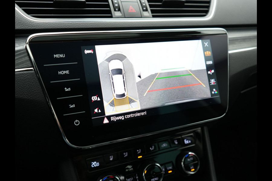 Škoda Superb Combi 1.4 TSI iV Business Edition Plug In Hybrid 218pk PHEV | Panodak | Lederen Sportstoelen Memory & Ventilatie | Adaptive Cruise | Crystal LED | 360 Camera | Navigatie | Apple Carplay | Virtual | DAB | Sfeerverlichting |