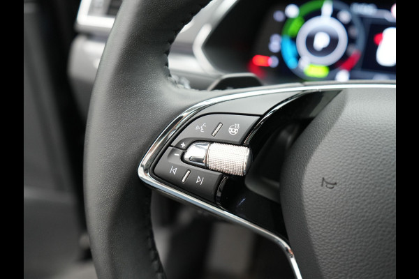 Škoda Superb Combi 1.4 TSI iV Business Edition Plug In Hybrid 218pk PHEV | Panodak | Lederen Sportstoelen Memory & Ventilatie | Adaptive Cruise | Crystal LED | 360 Camera | Navigatie | Apple Carplay | Virtual | DAB | Sfeerverlichting |