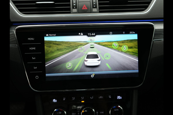 Škoda Superb Combi 1.4 TSI iV Business Edition Plug In Hybrid 218pk PHEV | Panodak | Lederen Sportstoelen Memory & Ventilatie | Adaptive Cruise | Crystal LED | 360 Camera | Navigatie | Apple Carplay | Virtual | DAB | Sfeerverlichting |