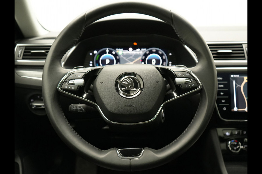 Škoda Superb Combi 1.4 TSI iV Business Edition Plug In Hybrid 218pk PHEV | Panodak | Lederen Sportstoelen Memory & Ventilatie | Adaptive Cruise | Crystal LED | 360 Camera | Navigatie | Apple Carplay | Virtual | DAB | Sfeerverlichting |