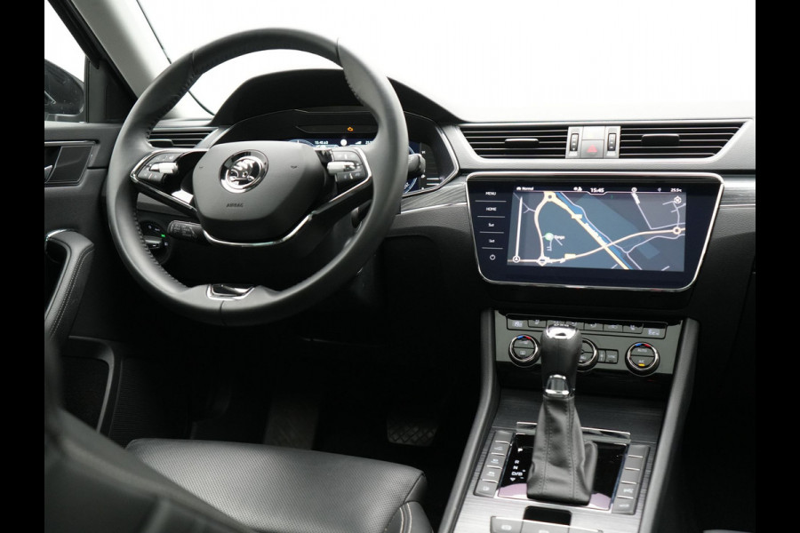 Škoda Superb Combi 1.4 TSI iV Business Edition Plug In Hybrid 218pk PHEV | Panodak | Lederen Sportstoelen Memory & Ventilatie | Adaptive Cruise | Crystal LED | 360 Camera | Navigatie | Apple Carplay | Virtual | DAB | Sfeerverlichting |