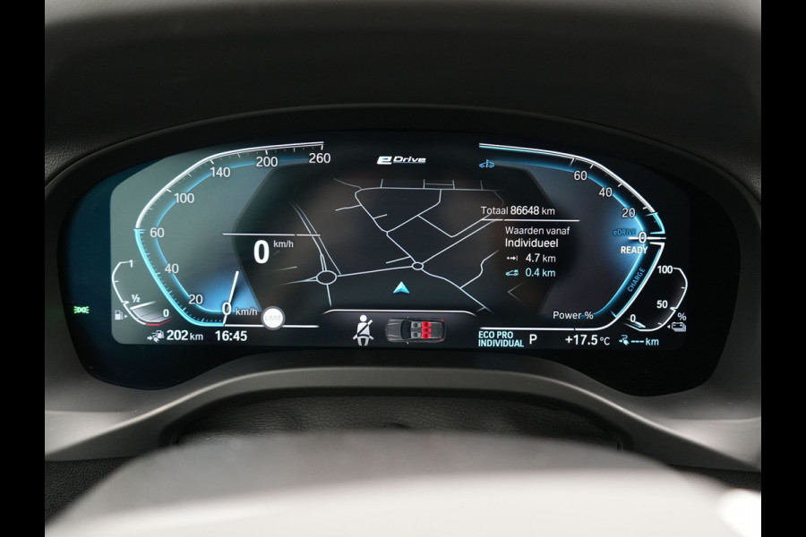 BMW X3 xDrive30e Plug In Hybrid 293pk Dealer O.H. PHEV | Sportstoelen Verwarmd | Navigatie | Apple Carplay | Camera | DAB | Virtual | Stuurwiel Verwarmd | Climate Control | Cruise Control |