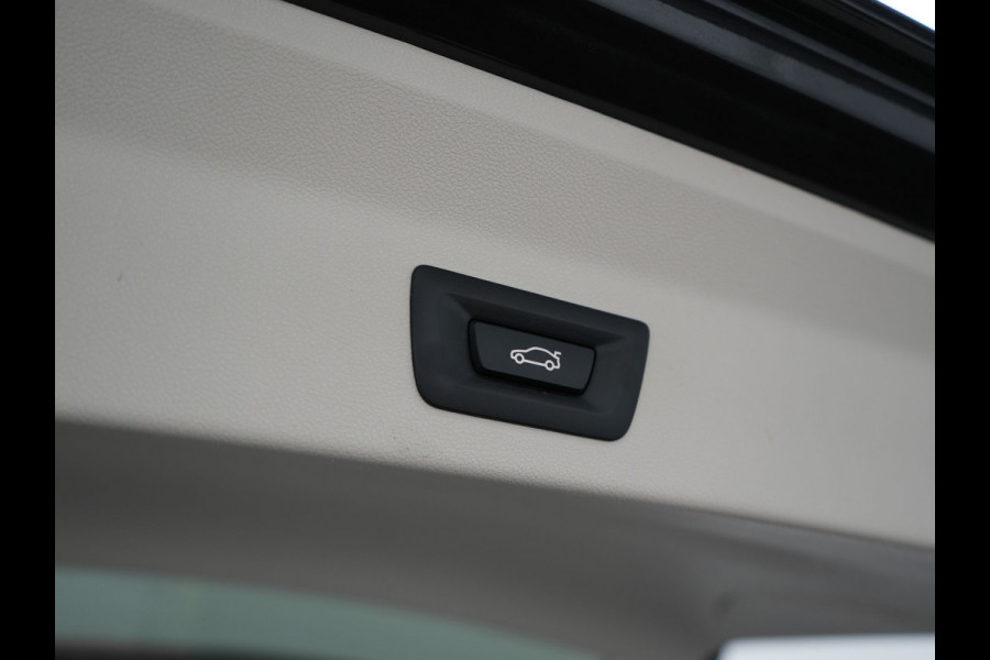 BMW X3 xDrive30e Plug In Hybrid 293pk Dealer O.H. PHEV | Sportstoelen Verwarmd | Navigatie | Apple Carplay | Camera | DAB | Virtual | Stuurwiel Verwarmd | Climate Control | Cruise Control |