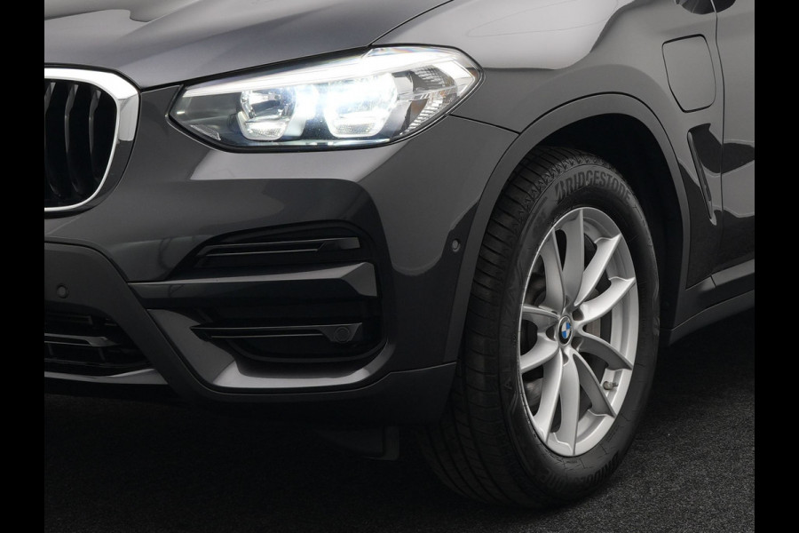 BMW X3 xDrive30e Plug In Hybrid 293pk Dealer O.H. PHEV | Sportstoelen Verwarmd | Navigatie | Apple Carplay | Camera | DAB | Virtual | Stuurwiel Verwarmd | Climate Control | Cruise Control |