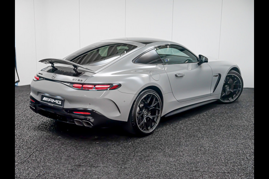 Mercedes-Benz AMG GT AMG 63 4MATIC+ | Lift | Alpingrijs | Carbon pakket