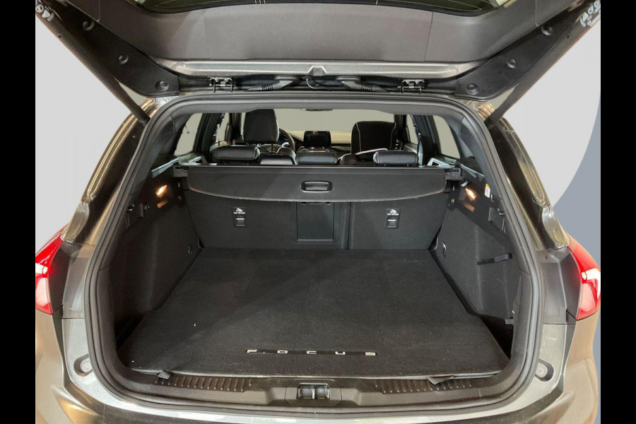 Ford FOCUS Wagon 2.3 EcoBoost ST-3 | Adaptive cruise control | Adaptive LED |  Trekhaak | Winter Pack | Bang&Olufsen | Elektrische achterklep | Head up Display