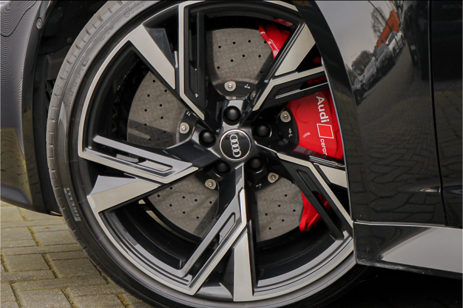 Audi RS6 Avant TFSI Quattro Dynamic+ Pano B&O Keramisch ACC HUD Stoelventilatie Alcantara Hemel