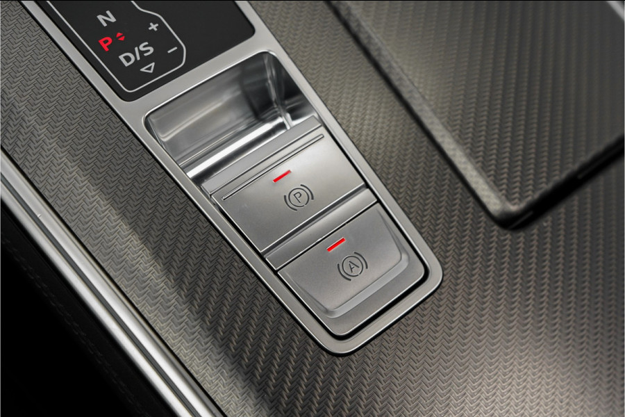 Audi RS6 Avant TFSI Quattro Dynamic+ Pano B&O Keramisch ACC HUD Stoelventilatie Alcantara Hemel