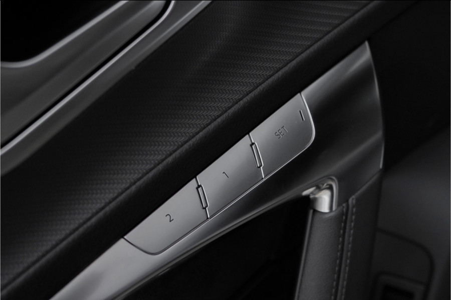 Audi RS6 Avant TFSI Quattro Dynamic+ Pano B&O Keramisch ACC HUD Stoelventilatie Alcantara Hemel
