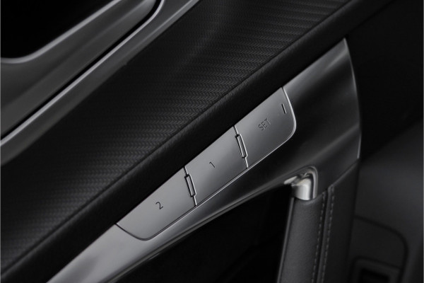 Audi RS6 Avant TFSI Quattro Dynamic+ Pano B&O Keramisch ACC HUD Stoelventilatie Alcantara Hemel