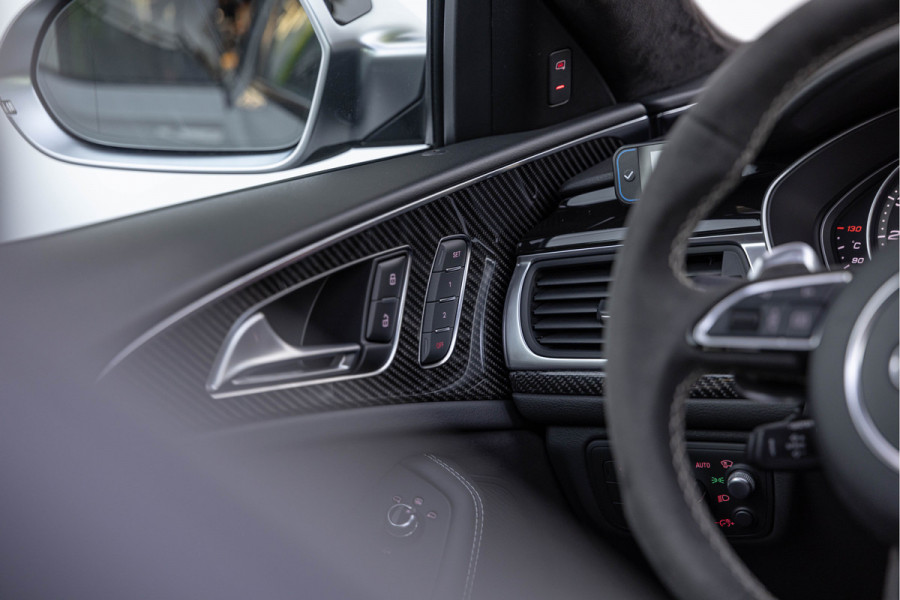 Audi RS6 Avant 4.0 TFSI 605pk Quattro Performance Dynamic plus Keramisch HuD Pano Milltek