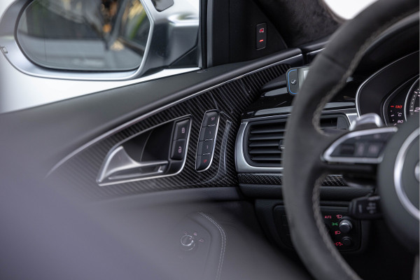 Audi RS6 Avant 4.0 TFSI 605pk Quattro Performance Dynamic plus Keramisch HuD Pano Milltek