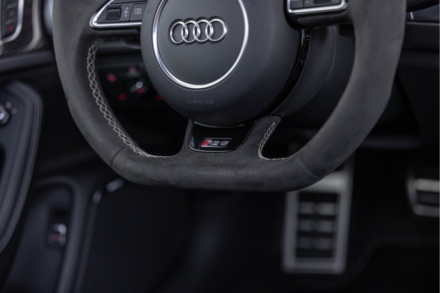 Audi RS6 Avant 4.0 TFSI 605pk Quattro Performance Dynamic plus Keramisch HuD Pano Milltek
