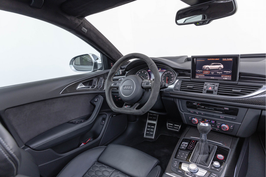 Audi RS6 Avant 4.0 TFSI 605pk Quattro Performance Dynamic plus Keramisch HuD Pano Milltek