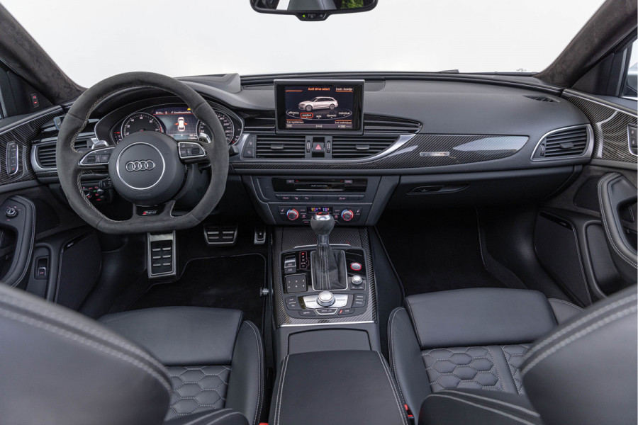Audi RS6 Avant 4.0 TFSI 605pk Quattro Performance Dynamic plus Keramisch HuD Pano Milltek