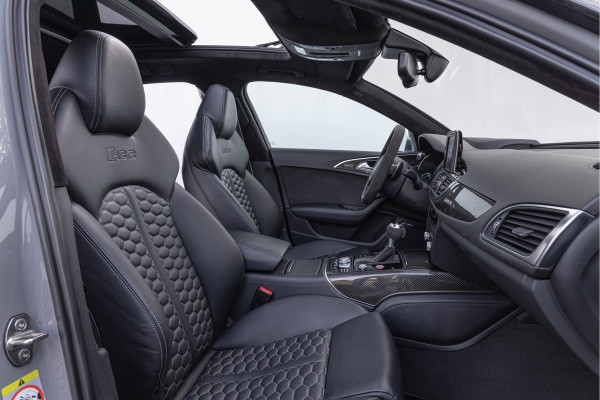 Audi RS6 Avant 4.0 TFSI 605pk Quattro Performance Dynamic plus Keramisch HuD Pano Milltek