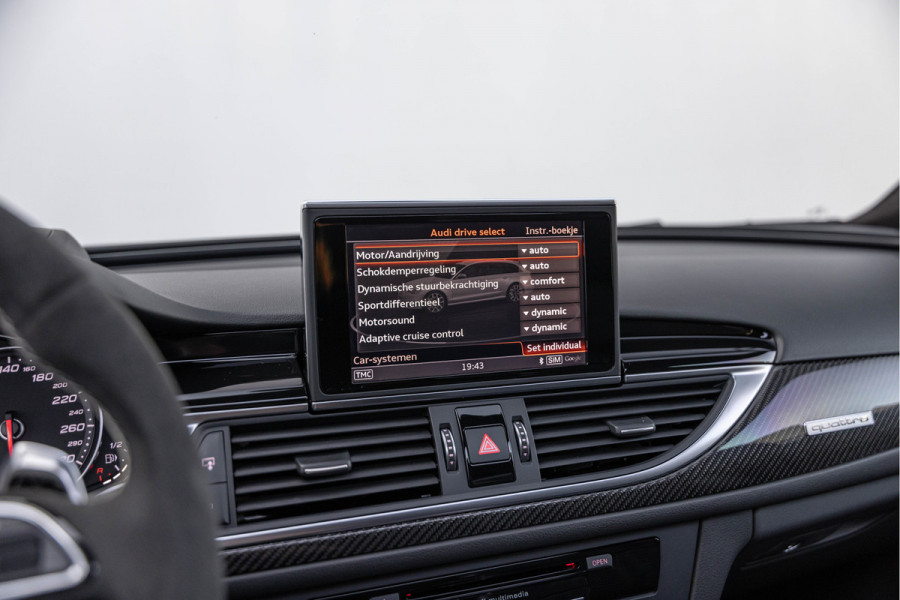 Audi RS6 Avant 4.0 TFSI 605pk Quattro Performance Dynamic plus Keramisch HuD Pano Milltek