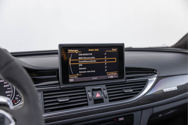 Audi RS6 Avant 4.0 TFSI 605pk Quattro Performance Dynamic plus Keramisch HuD Pano Milltek