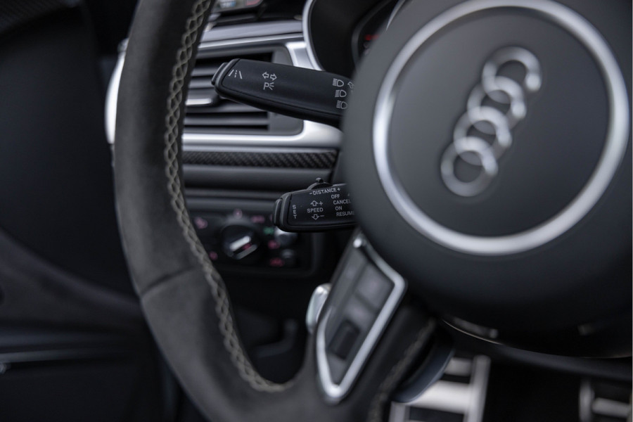 Audi RS6 Avant 4.0 TFSI 605pk Quattro Performance Dynamic plus Keramisch HuD Pano Milltek