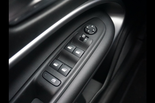 Jeep Avenger 1.2 e-Hybrid Summit