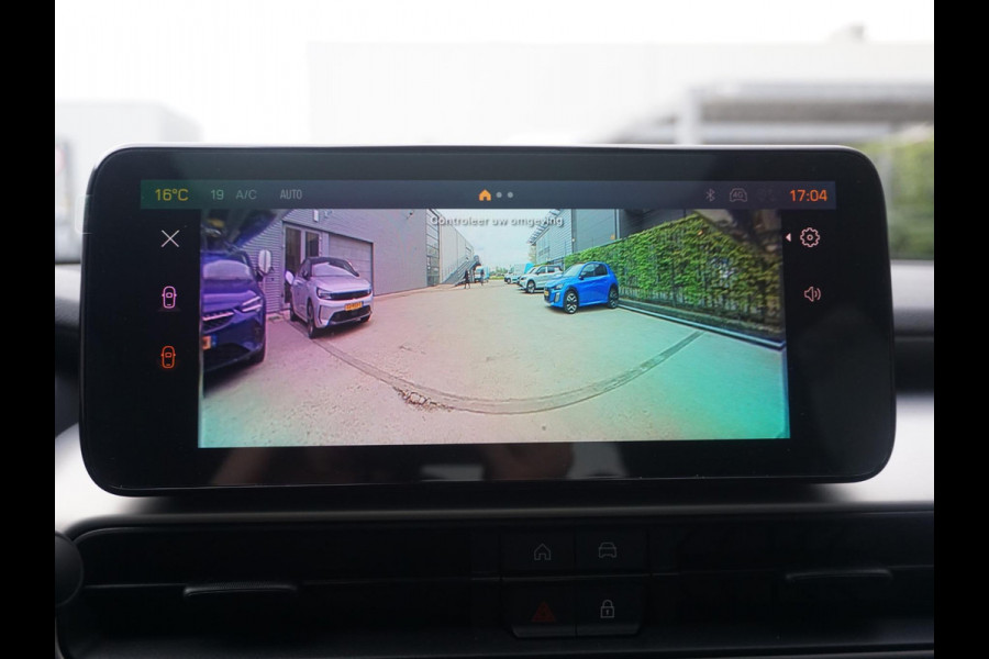 Jeep Avenger 1.2 e-Hybrid Summit