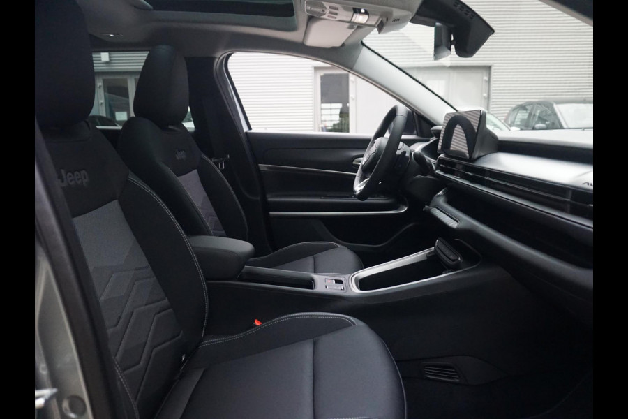 Jeep Avenger 1.2 e-Hybrid Summit
