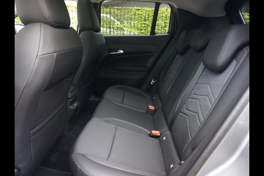 Jeep Avenger 1.2 e-Hybrid Summit