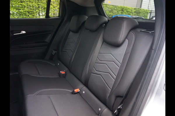 Jeep Avenger 1.2 e-Hybrid Summit