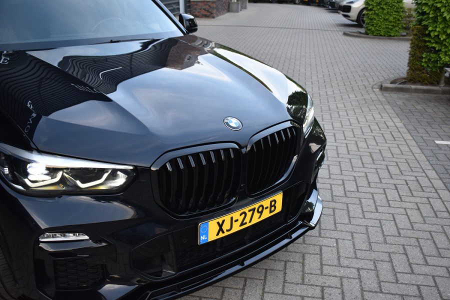 BMW X5 xDrive40i M Sport | Panoramadak | 22'' Velgen | Luchtvering | 4-Wiel Besturing | Harman/Kardon | Camera | Kristallen Pook | Incl. BTW | Orig. NL |