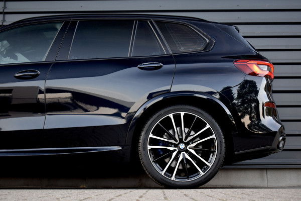 BMW X5 xDrive40i M Sport | Panoramadak | 22'' Velgen | Luchtvering | 4-Wiel Besturing | Harman/Kardon | Camera | Kristallen Pook | Incl. BTW | Orig. NL |