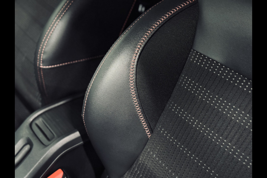 Peugeot 2008 1.2 PureTech 130PK GT-Line Aut. | CarPlay | Distributie vv.