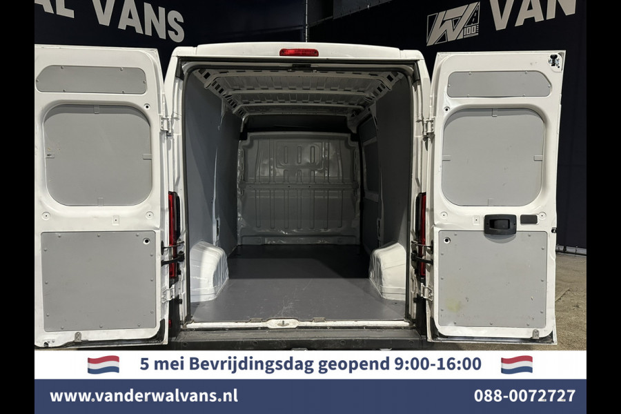 Peugeot Boxer 2.2 BlueHDi 120pk L2H2 Euro6 ** Airco | 2500kg Trekhaak | Cruisecontrol | Parkeersensoren Bijrijdersbank
