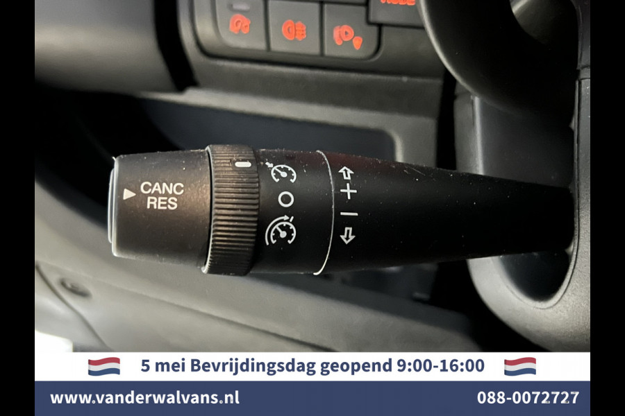 Peugeot Boxer 2.2 BlueHDi 120pk L2H2 Euro6 ** Airco | 2500kg Trekhaak | Cruisecontrol | Parkeersensoren Bijrijdersbank