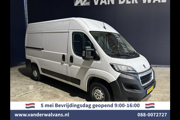 Peugeot Boxer 2.2 BlueHDi 120pk L2H2 Euro6 ** Airco | 2500kg Trekhaak | Cruisecontrol | Parkeersensoren Bijrijdersbank
